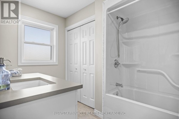Primary Bedroom - 3864 St Clair Parkway, St  Clair, ON N0P2B0 Photo 4