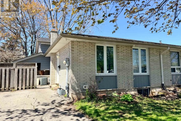 Kitchen - 387 First Avenue, Welland, ON L3C5R3 Photo 4