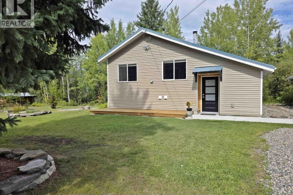 Bedroom 2 - 3872 Johnson Road, Quesnel, BC V2J6E7 Photo 5