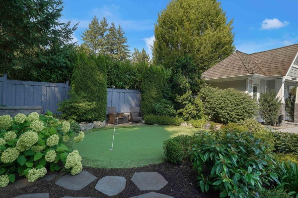 3875 156a Street, Surrey, BC V3Z1X4 Photo 3
