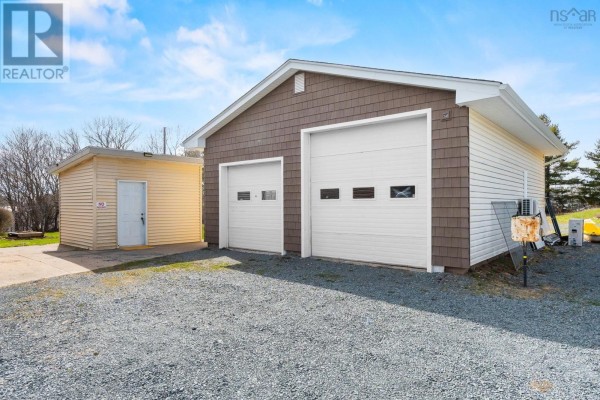 388 Cobequid Road, Lower Sackville, NS B4C3X5 Photo 4