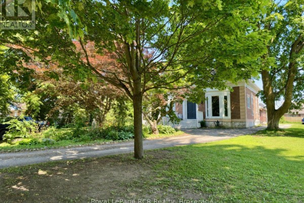 388 Durham Road E, West Grey, ON, photo 2