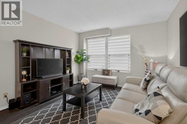 Bedroom - 3881 Fonda Way Se, Calgary, AB T2A5R4 Photo 5