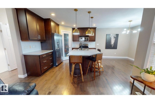 Family room - 3885 Gallinger Lo Nw, Edmonton, AB T5T4G6 Photo 4