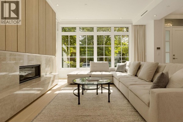 3887 W 15th Avenue, Vancouver, BC V6R3A1 Photo 2