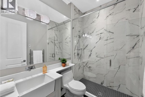 Great room - 389 Belvenia Road, Burlington, ON L7L2G7 Photo 4