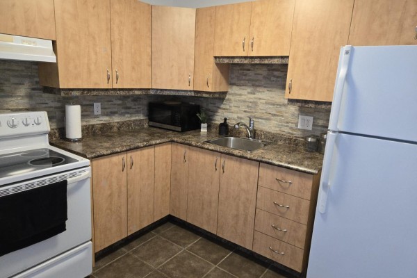Dinette - 389 Boul. Des Grives, #1, Gatineau, QC J9A0E4 Photo 4