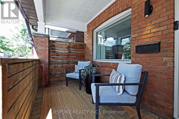 Kitchen - 389 Coxwell Avenue, Toronto, ON M4L3B8 Photo 3