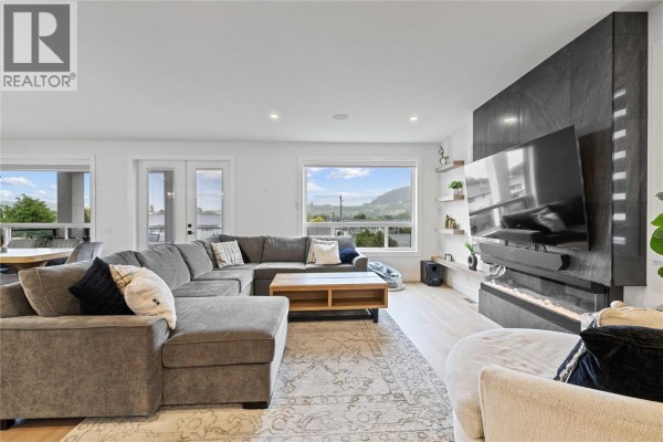 Utility room - 389 Moubray Road, Kelowna, BC V1V1R4 Photo 5