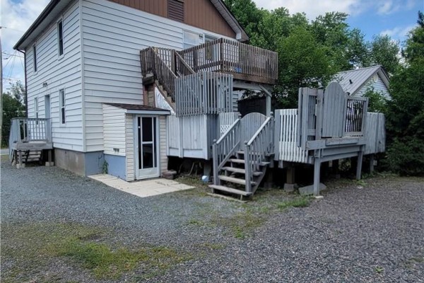 389 Ontario, Greater Sudbury, ON P3E4K3 Photo 2