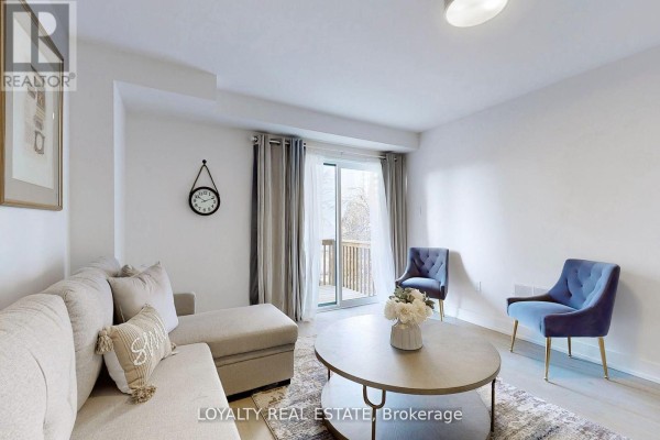38a-lower Monclova Road, Toronto