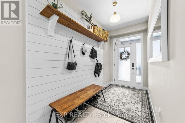 Foyer - 39 - 177 Edgevalley Road, London East, ON N5V0C5 Photo 4
