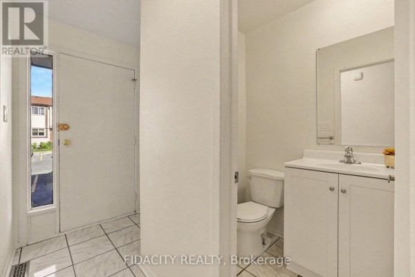 39 - 44 Foxfield Drive, Ottawa, ON K2J1P7 Photo 2