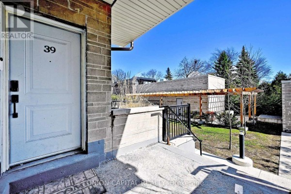 Bedroom 2 - 39 - 57 Finch Avenue W, Toronto, ON M2K0K9 Photo 5