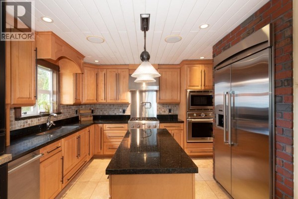 39 3939 Indian River Drive, North Vancouver, BC V7G2P6 Photo 2