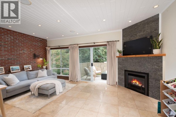 39 3939 Indian River Drive, North Vancouver, BC V7G2P6 Photo 5
