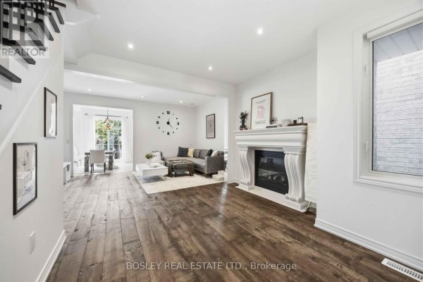 Dining room - 39 Alexie Way, Vaughan, ON L4H3V3 Photo 5