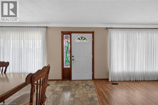 Bedroom - 39 Algonquin Court, Hamilton, ON L8T4T2 Photo 5