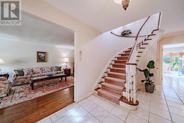 Primary Bedroom - 39 Apollo Drive, Toronto, ON M3B2G9 Photo 5