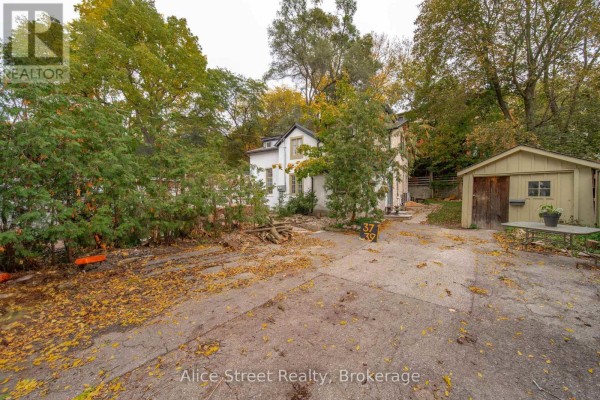 Kitchen - 39 Arthur Street N, Guelph, ON N1E4T7 Photo 2
