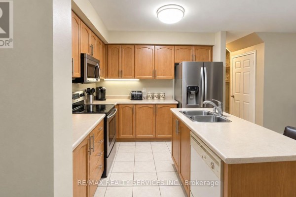 Eating area - 39 Cadillac Crescent, Brampton, ON L7A3B3 Photo 4