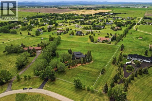 39 Calling Horse Estates, Rural Rocky View County, AB, photo 2