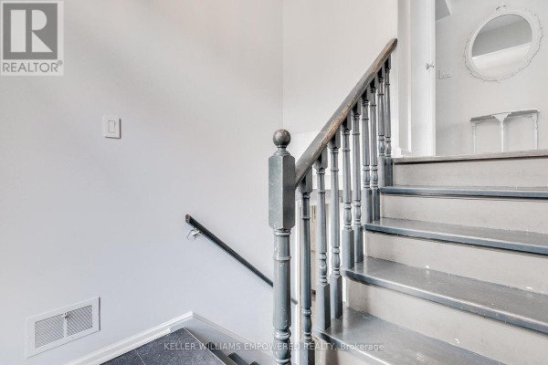 39 Checkendon Drive, Toronto, ON, photo 3