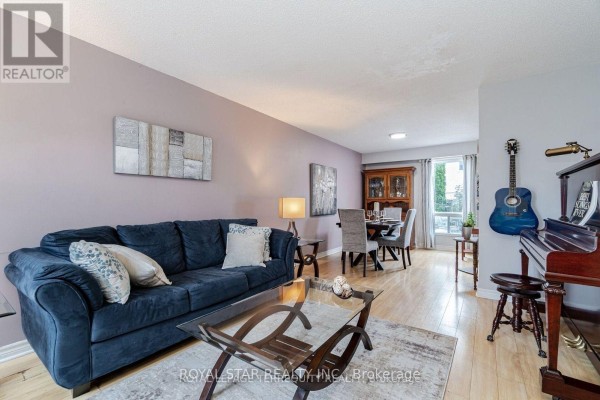 Primary Bedroom - 39 Courtleigh Square, Brampton, ON L6Z1J2 Photo 5