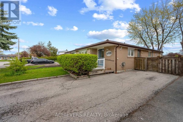 39 Danesbury Crescent, Brampton, ON, photo 3