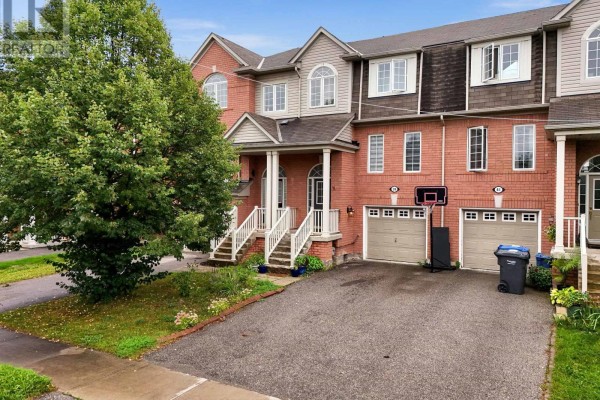 39 Decker Hollow Circle, Brampton, ON, photo 2