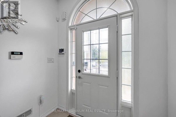 39 Decker Hollow Circle, Brampton, ON, photo 3