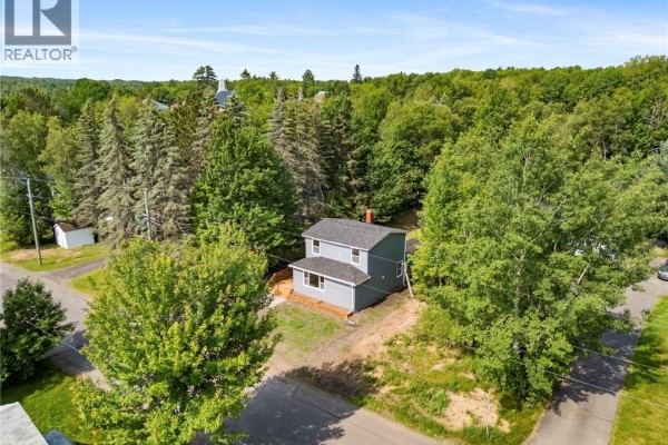 Primary Bedroom - 39 Duke Street, Minto, NB E4B3P8 Photo 4