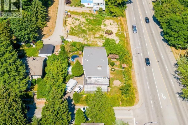 39 E Eighth Avenue, New Westminster, BC V3L4J4 Photo 2