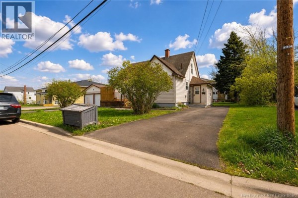 4pc Bathroom - 39 Edmond Street, Moncton, NB E1A3K5 Photo 5