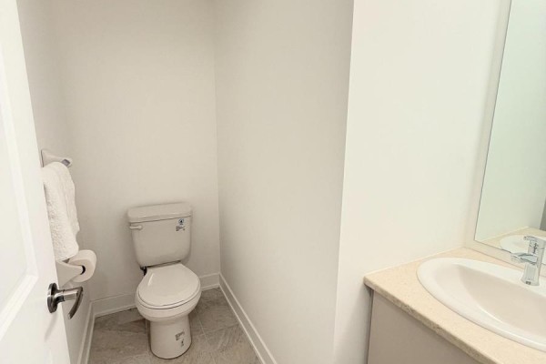 39 Flan Boulevard, Barrie, ON L9J0E1 Photo 4