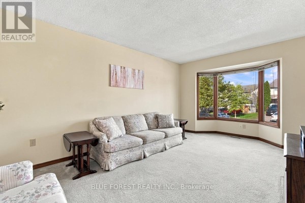 39 Gerald Crescent, London South, ON N5Z5A4 Photo 5