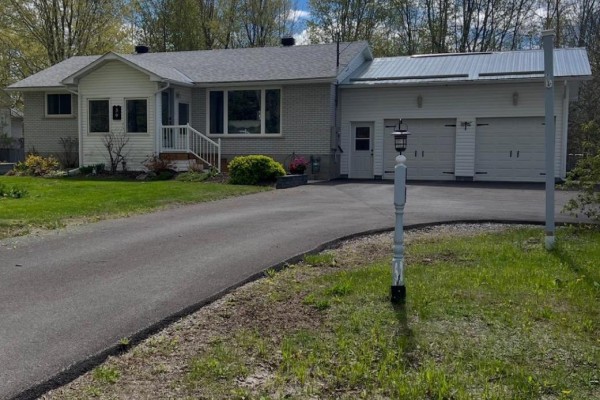 39 Golf Club Road, Rideau Lakes, ON, photo 2