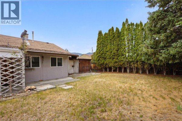 Laundry room - 39 Granby Place, Penticton, BC V2A2Z3 Photo 3