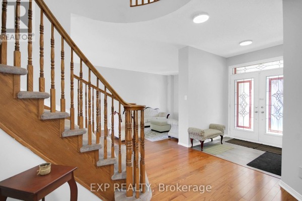 39 Greatwood Crescent, Ottawa, ON K2G6T6 Photo 3