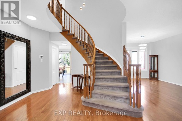 39 Greatwood Crescent, Ottawa, ON K2G6T6 Photo 4
