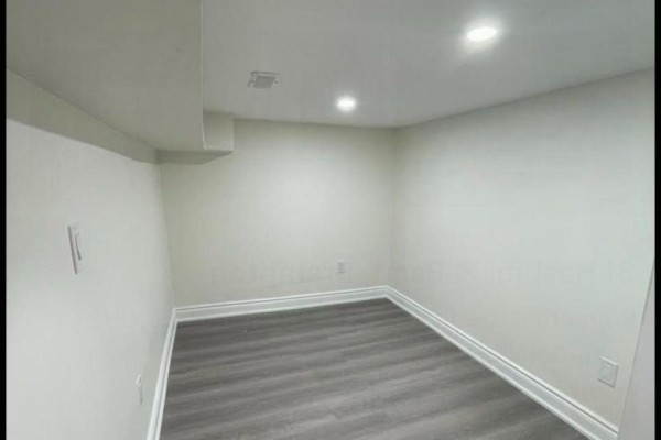 39 Hashmi Place, Brampton, ON L6Y6K1 Photo 5