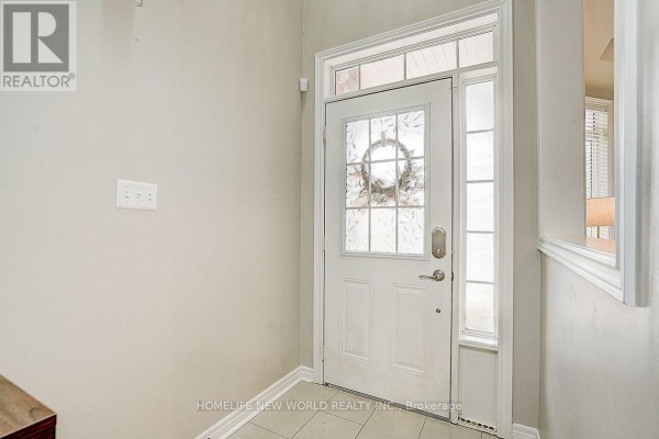Family room - 39 James Parrott Avenue, Markham, ON L6E0J8 Photo 5