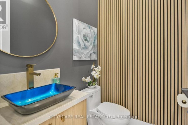 39 Kenworthy Avenue, Toronto, ON, photo 2