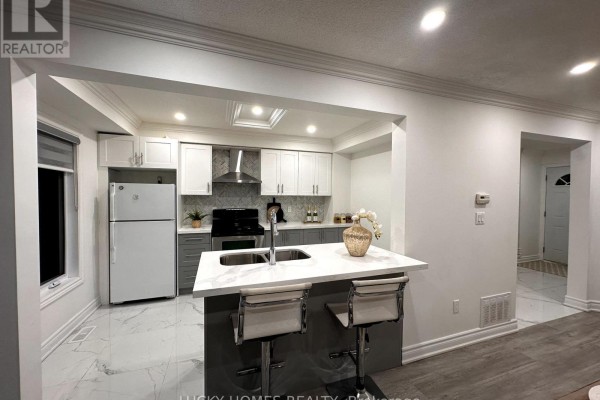 Bedroom 3 - 39 Laidlaw Drive, Barrie, ON L4N7S2 Photo 5