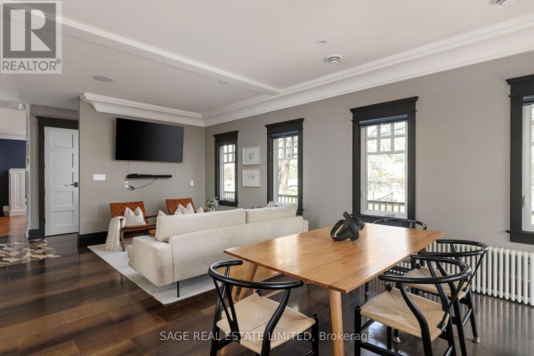 Living room - 39 Loyalist Road, Toronto, ON M9A3P2 Photo 5
