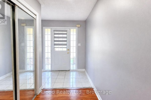 Kitchen - 39 Manett Crescent, Brampton, ON L6X4X4 Photo 4