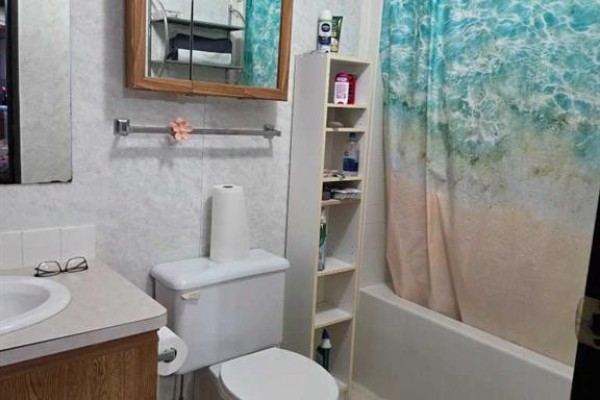 Bedroom - 39 Maple Drive, Brooks, AB T1R1J2 Photo 4