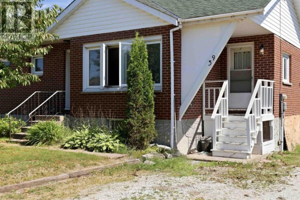 39 Market St, Sault Ste  Marie, ON, photo 2
