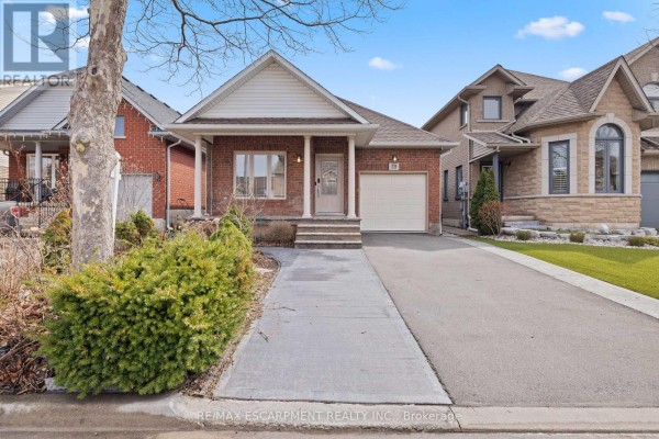 39 Mckibbon Avenue, Hamilton, ON, photo 2