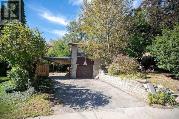 39 Mcmanus Road, Toronto, ON M9P2J9 Photo 3